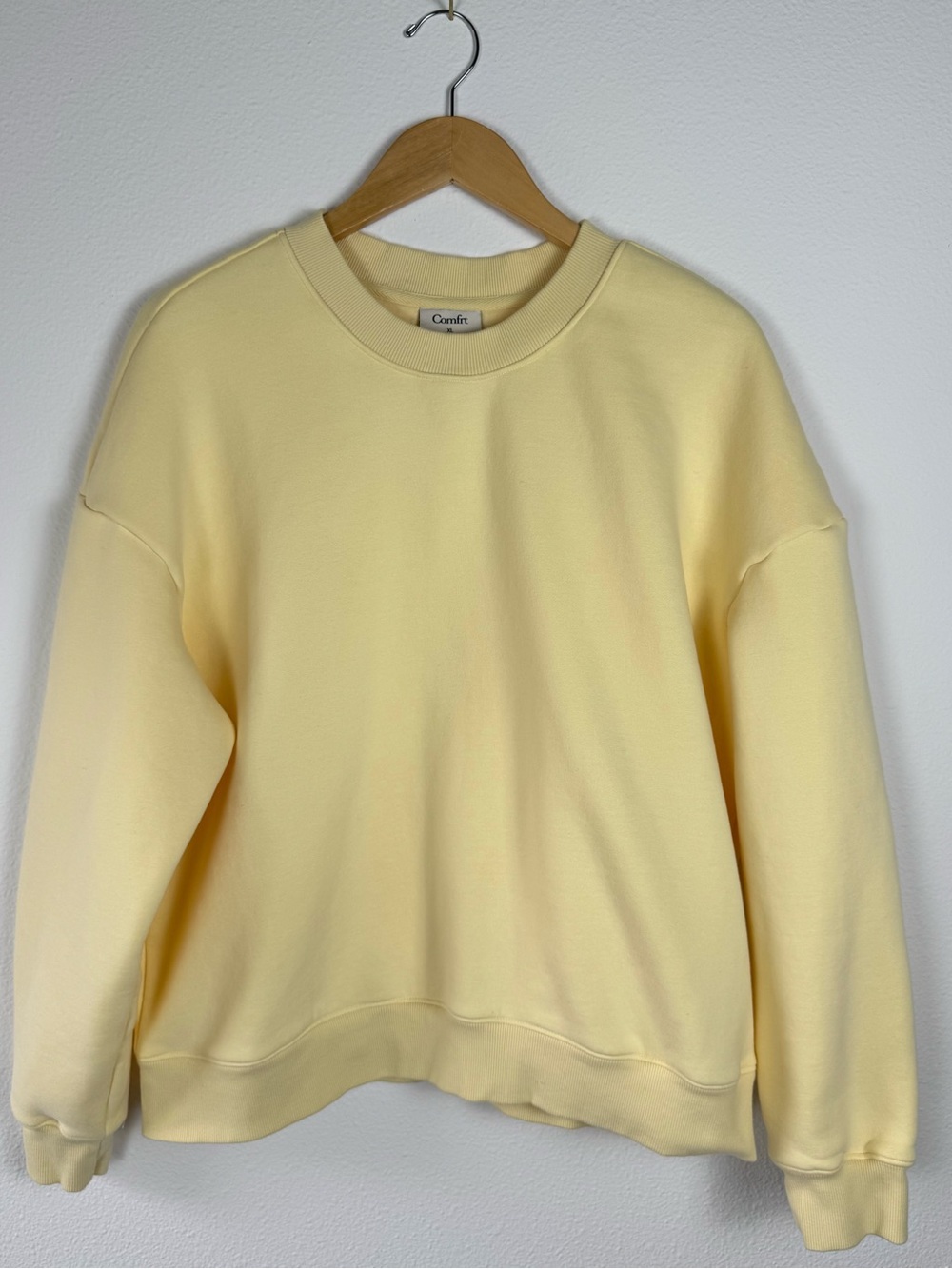 Comfrt Basic Crop Crew Top Women’s Size XL Limited Edition Buttercream Fleece